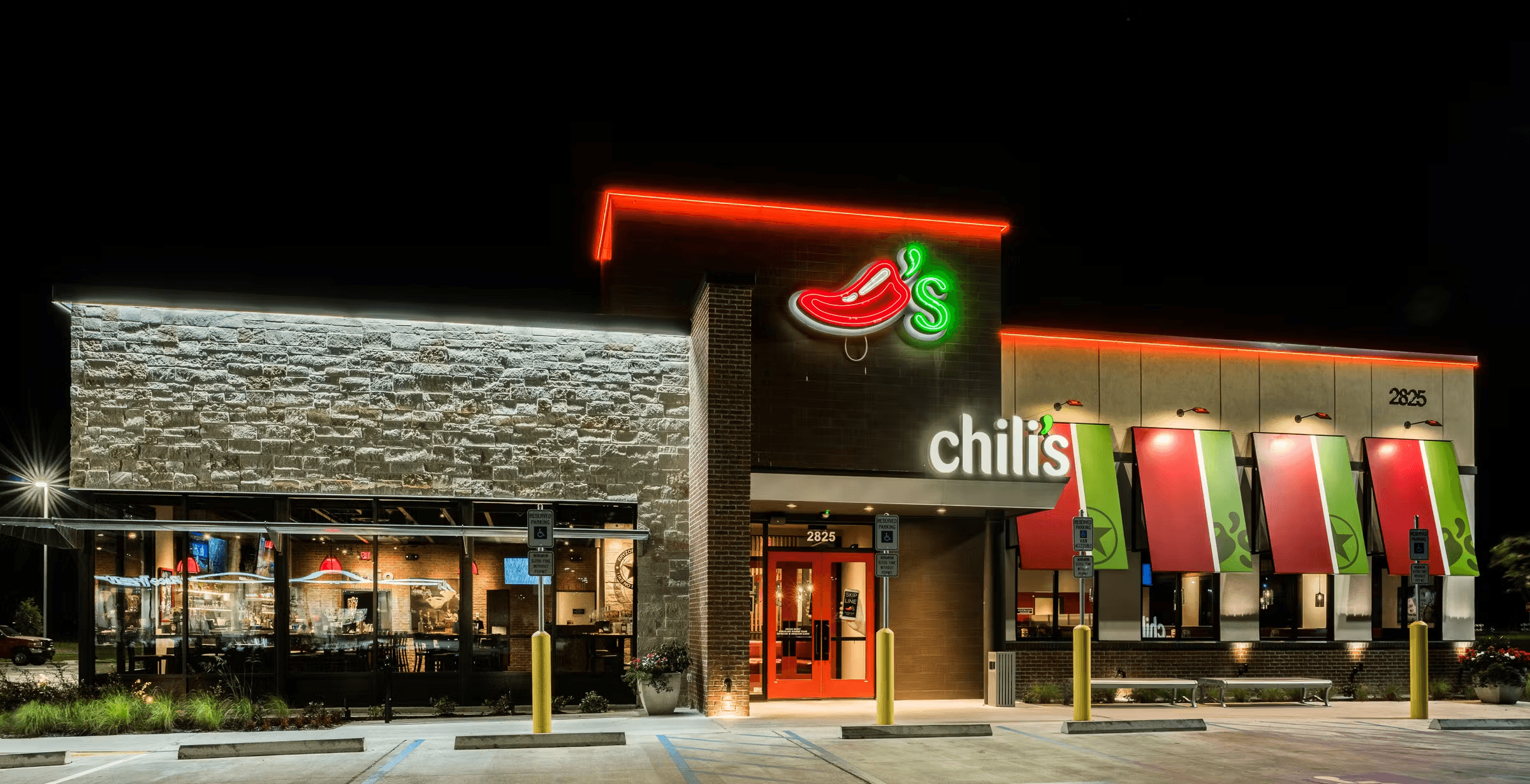 https://d3n2401vhvcfv5.cloudfront.net/_images/company/chilis/store-front-1.png