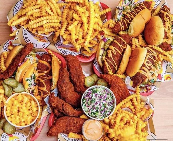 https://d3n2401vhvcfv5.cloudfront.net/_images/company/daves_hot_chicken/menu-item-2.jpeg