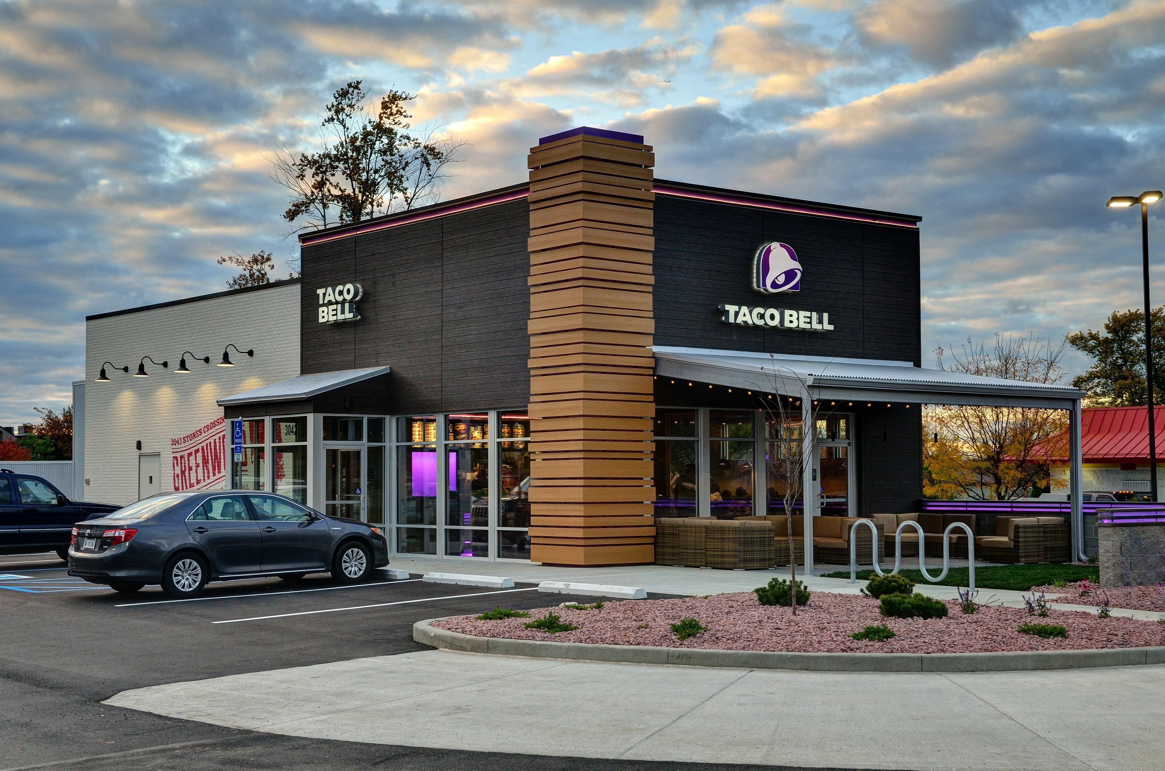 https://d3n2401vhvcfv5.cloudfront.net/_images/company/taco_bell/store-front-1.jpg