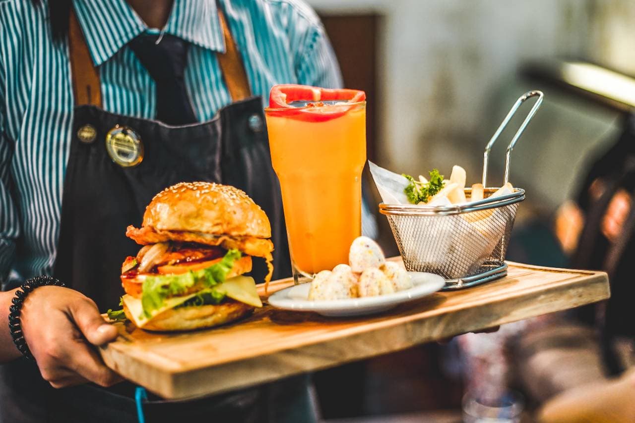 6-ways-analytics-can-help-a-restaurant-1601930221-3271.png