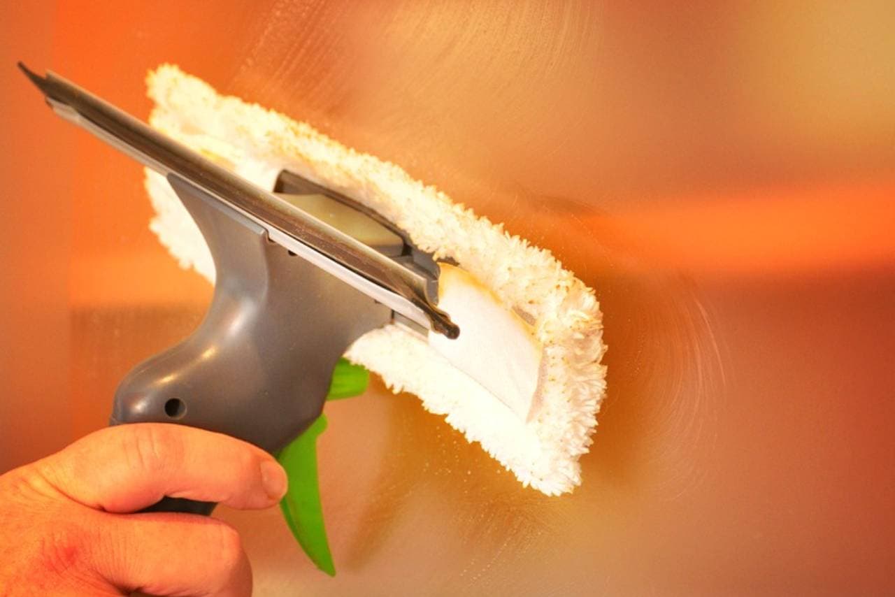 the-most-toxic-chemicals-used-in-restaurants-1645058422-6104.png