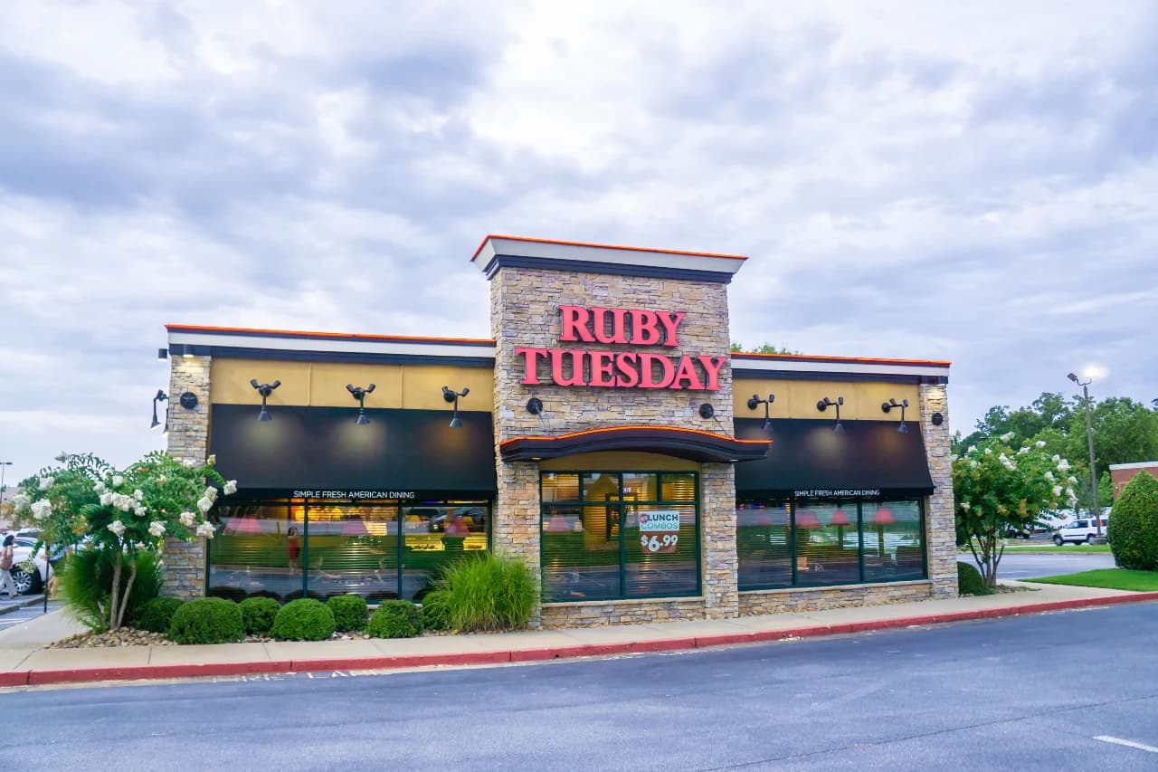 https://d3n2401vhvcfv5.cloudfront.net/_images/company/Ruby Tuesday/1741881813416-shutterstock_1453596989-1-1.webp