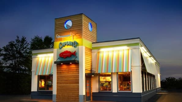 https://d3n2401vhvcfv5.cloudfront.net/_images/company/captain D's/1737402343282-captain-ds-seafood-restaurant-night-exteriorpromo_0.jpg